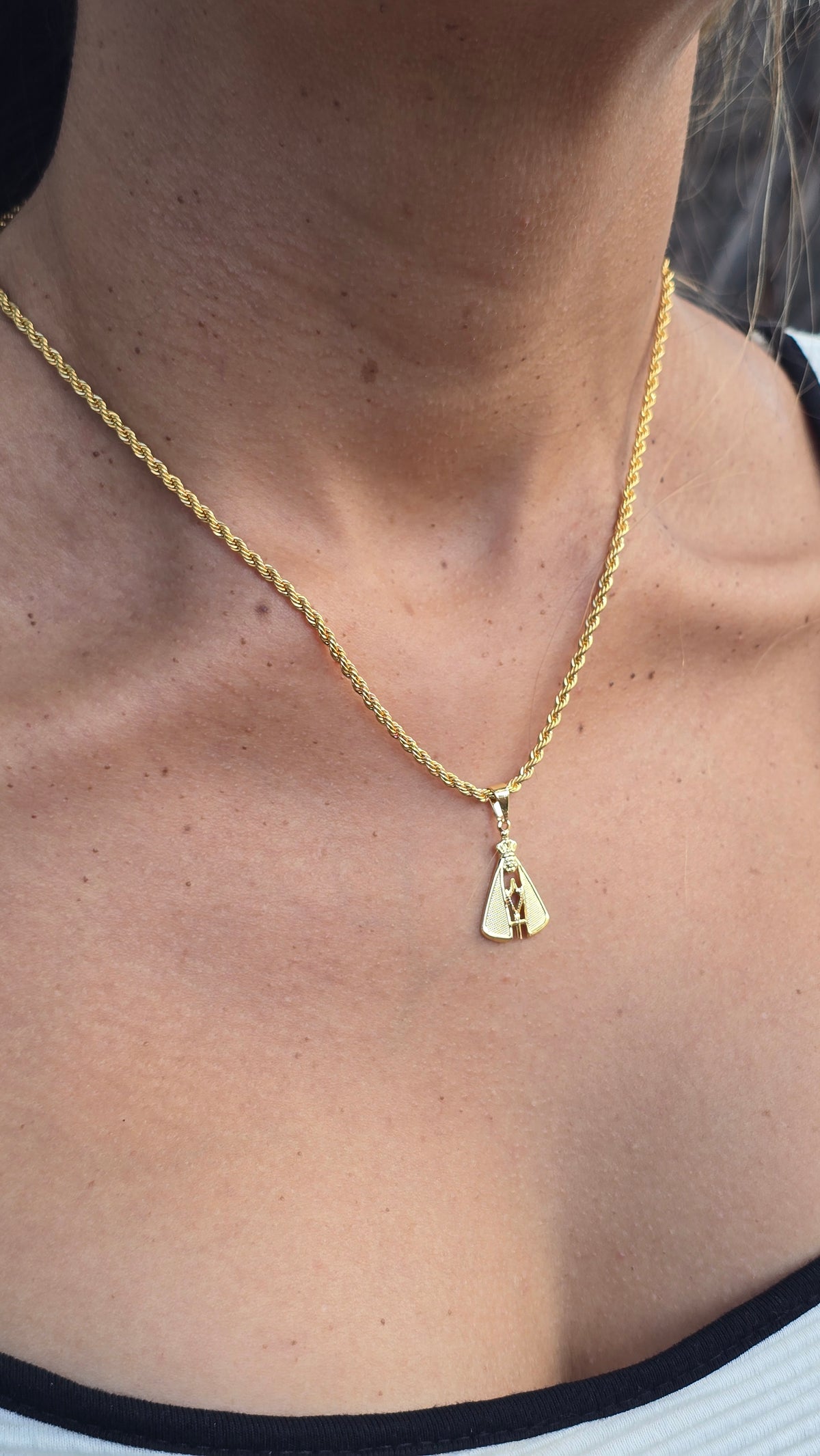 Corrente Baiana 2,5mm + Pingente Nossa Senhora Banhada a Ouro 18k
