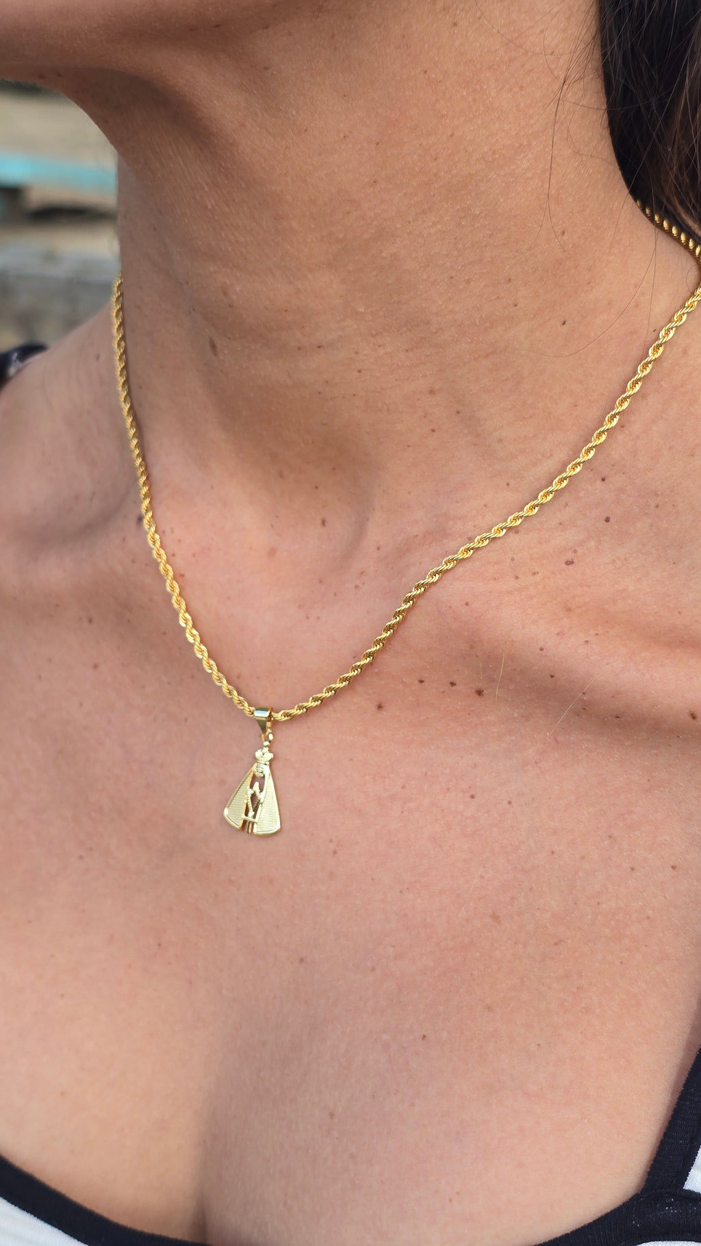 Corrente Baiana 2,5mm + Pingente Nossa Senhora Banhada a Ouro 18k