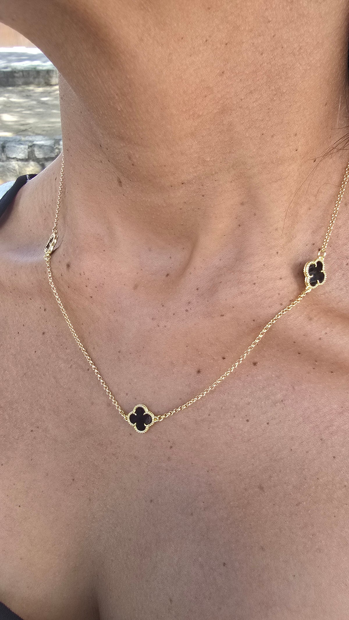 Colar Trevo Preto Banhado a Ouro 18k