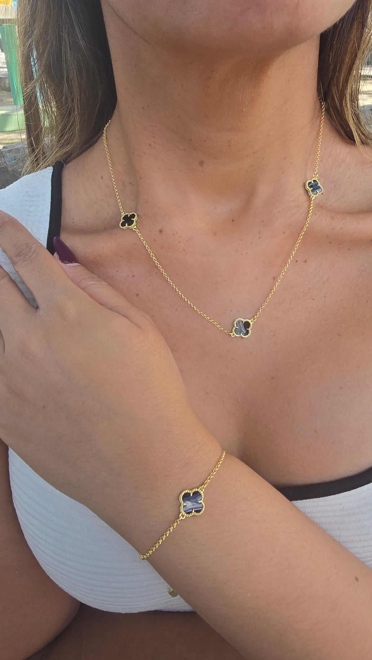 Colar Trevo Preto Banhado a Ouro 18k