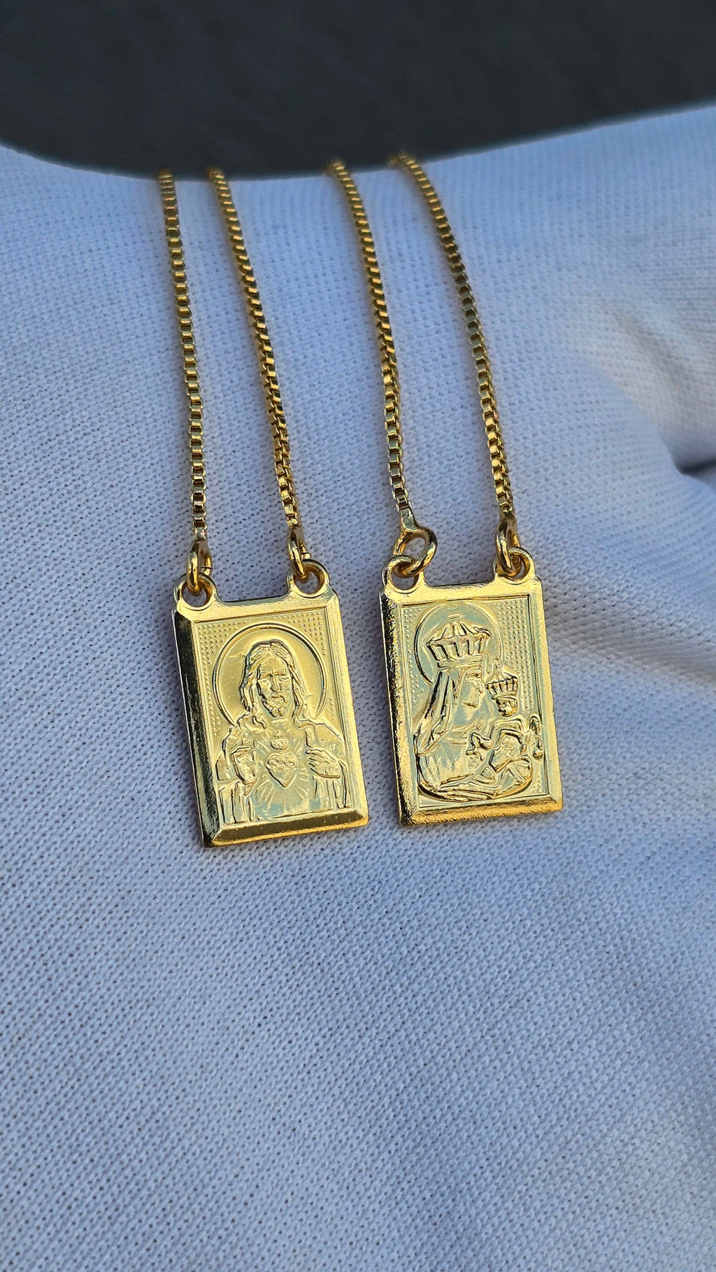 Escapulario Veneziano 0,8mm Sagrado Coração 1,5x1cm Banhado a Ouro 18k 70cm