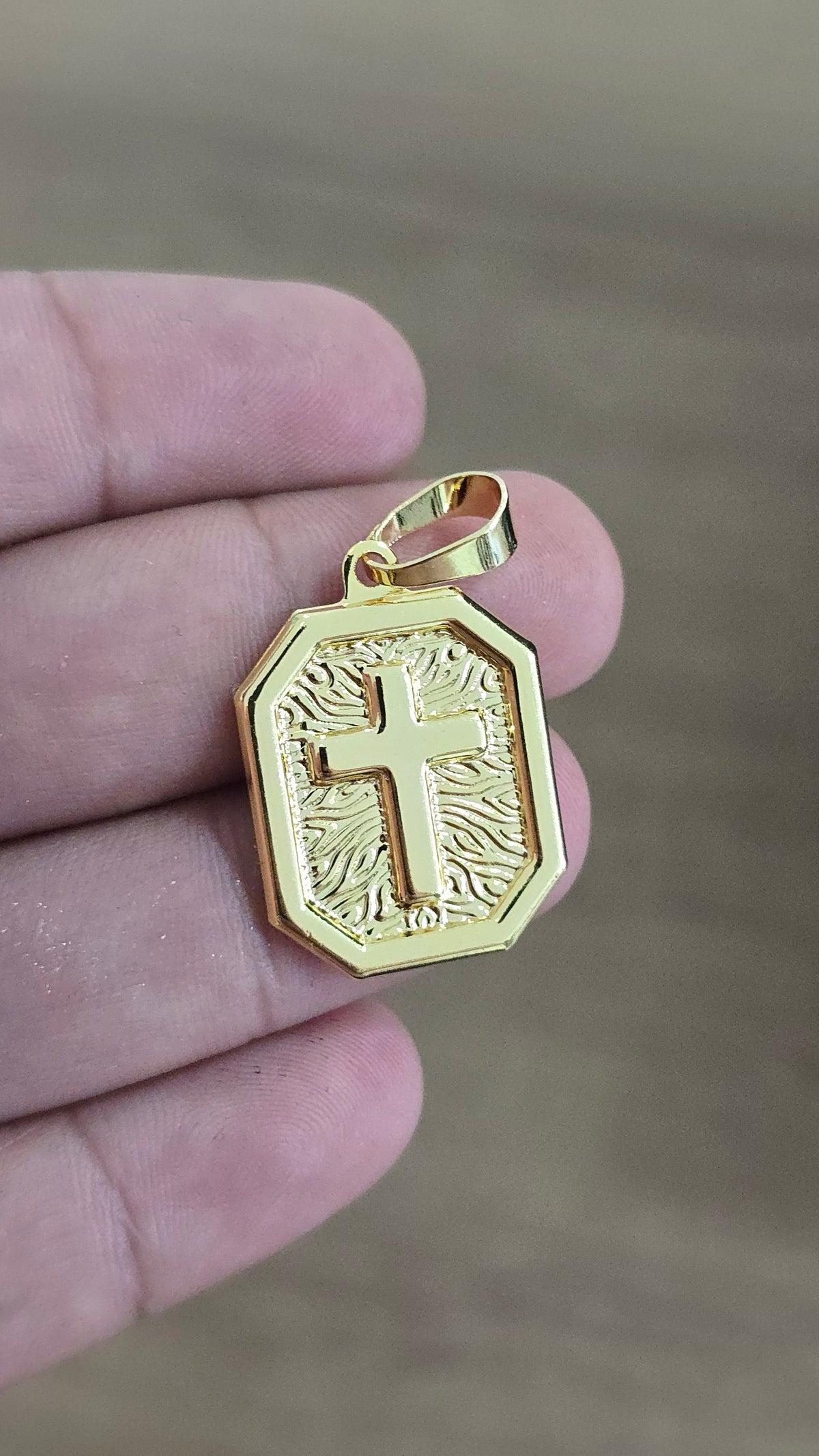 Pingente Cruz Placa Banhado a Ouro 18k