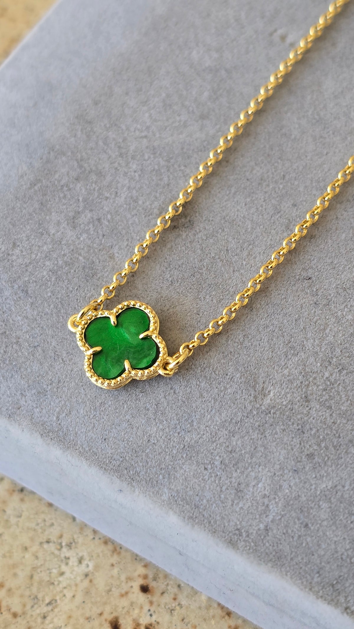 Colar Trevo Verde 5 Folhas Banhado a Ouro 18k