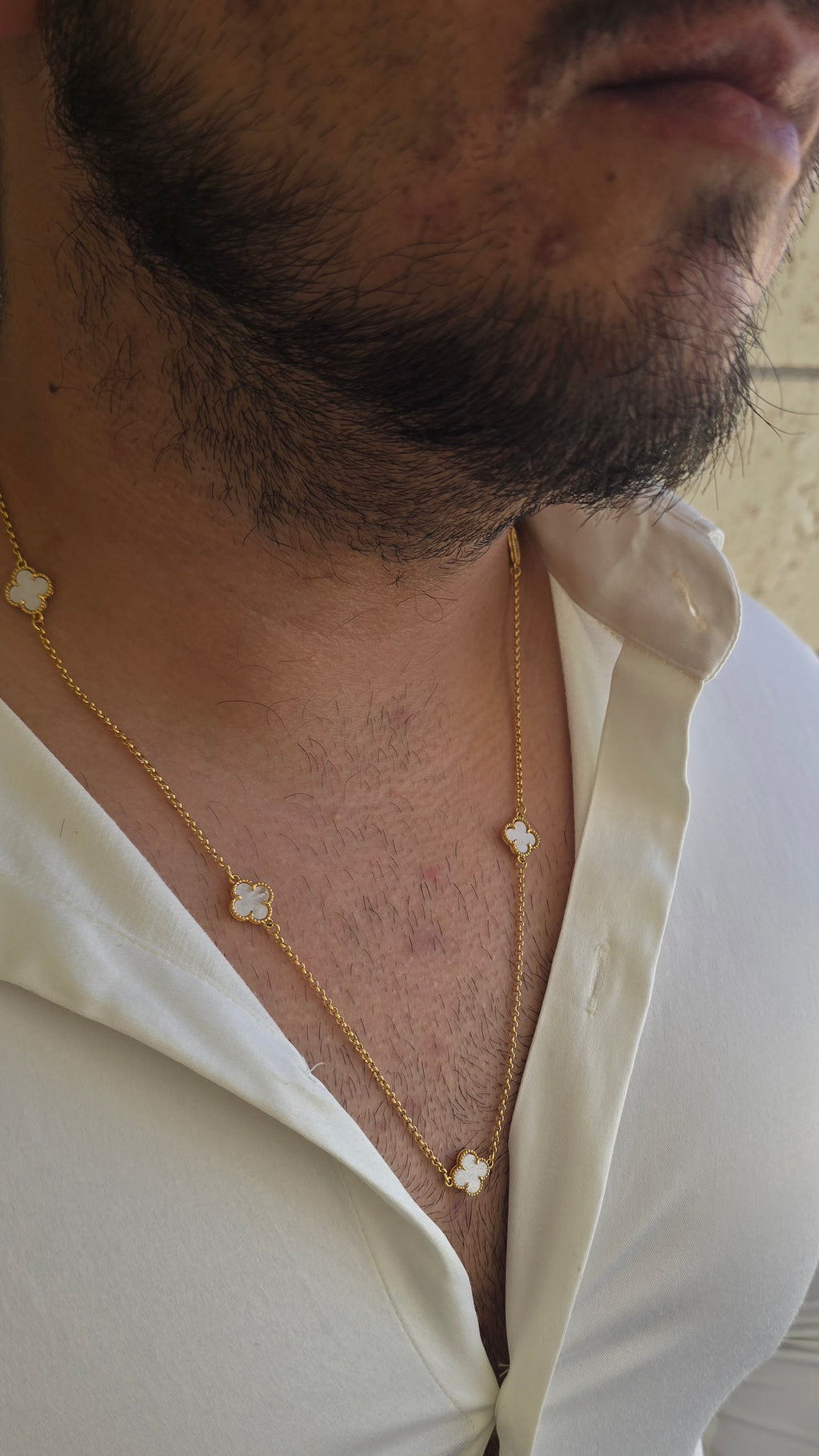 Colar Trevo Branco 5 Folhas Banhado a Ouro 18k